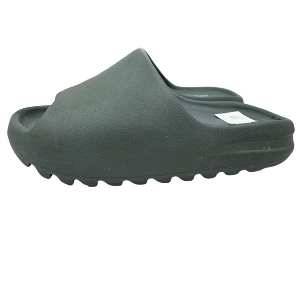 Yeezy Slides - Picture 4 of 6
